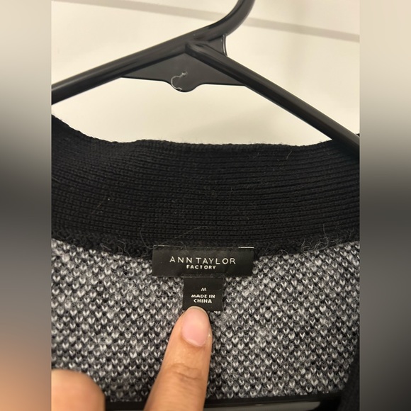 Ann Taylor Factory Sweater - Picture 4 of 4